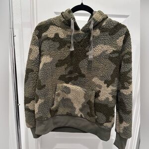 Hippie Rose Men's Green Camouflage Sherpa Hoodie